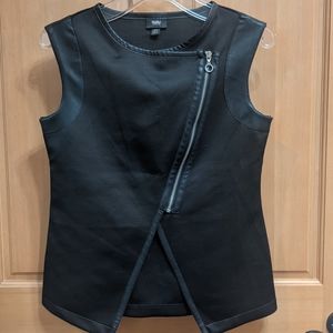 COPY - Medium Massimo black sleeveless top in pleather and material with zipper.